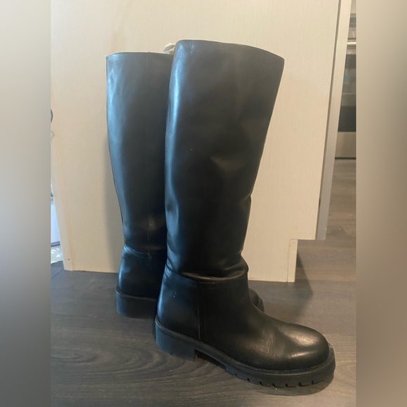 ZARA Leather long boots in black/ size 41 EU - Picture 2 of 3